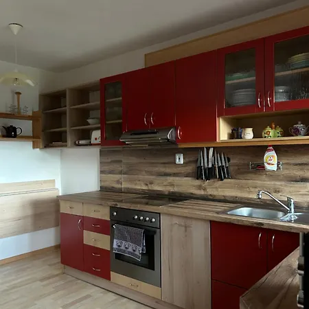 Apartment Na Samote U Lesa