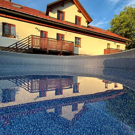 Na Samote U Lesa Apartment